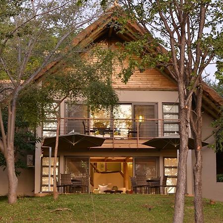 Victoria Falls Safari Suites מראה חיצוני תמונה