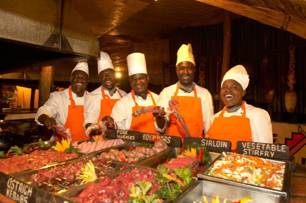 Victoria Falls Safari Suites מראה חיצוני תמונה