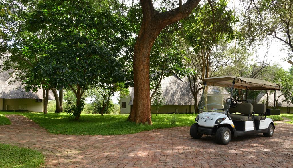 Victoria Falls Safari Suites מראה חיצוני תמונה
