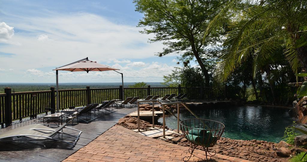 Victoria Falls Safari Suites מראה חיצוני תמונה