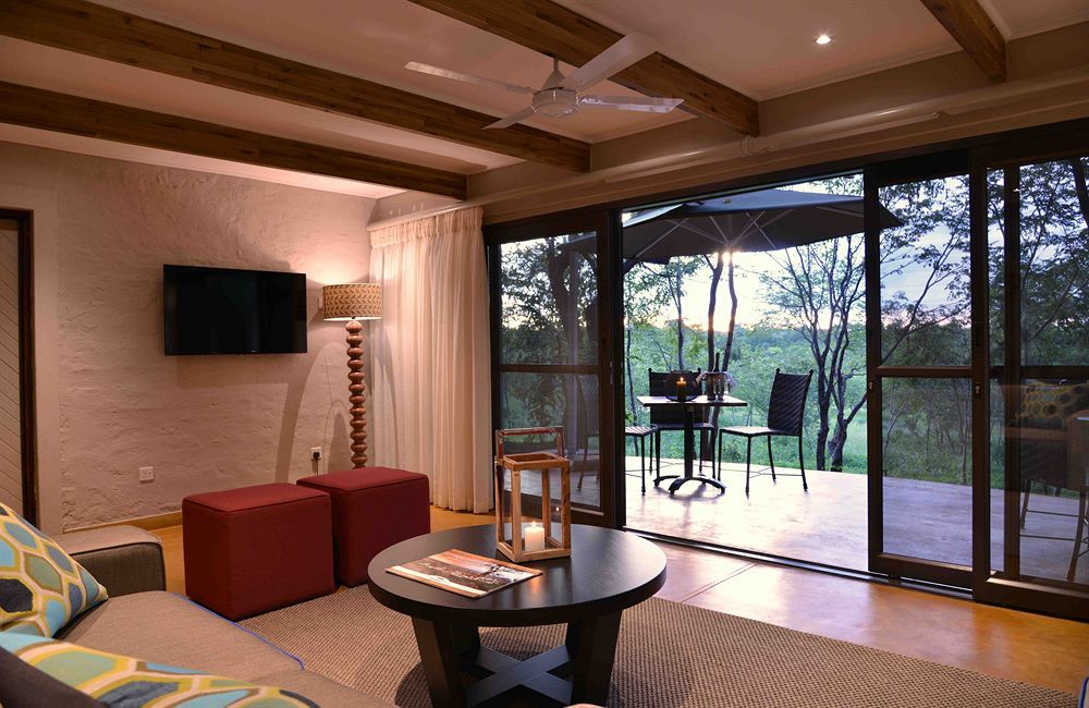 Victoria Falls Safari Suites מראה חיצוני תמונה